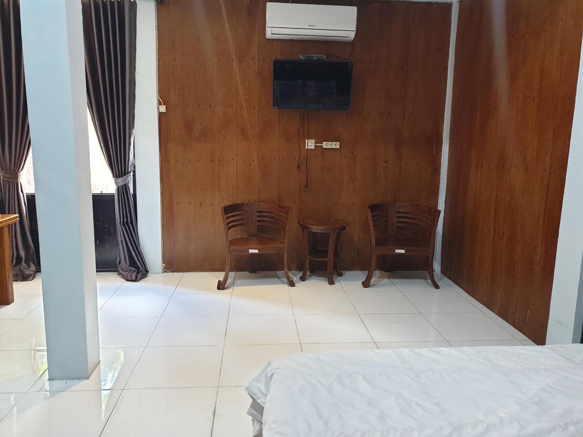 Capital O 92612 Penginapan D'Alas Purwo & Beachnearpadang Savana Sadengan Banyuwangi  Exterior photo
