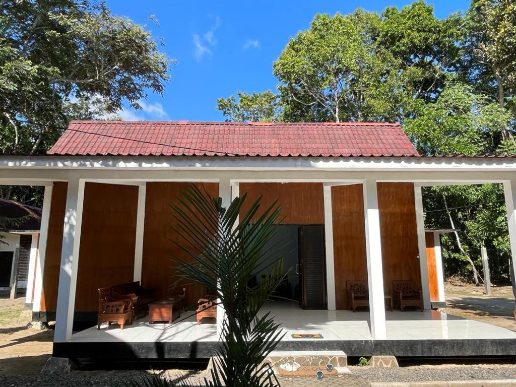 Capital O 92612 Penginapan D'Alas Purwo & Beachnearpadang Savana Sadengan Banyuwangi  Exterior photo