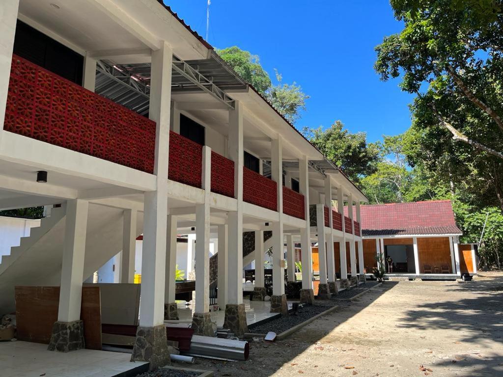 Capital O 92612 Penginapan D'Alas Purwo & Beachnearpadang Savana Sadengan Banyuwangi  Exterior photo