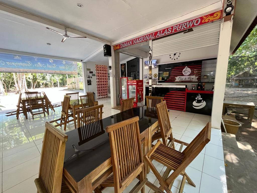 Capital O 92612 Penginapan D'Alas Purwo & Beachnearpadang Savana Sadengan Banyuwangi  Exterior photo